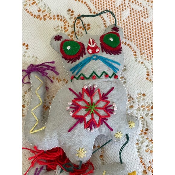 Vintage Folk Art Garland Ornaments Chinese Animals Embroidered Signs Of Zodiac - Picture 2 of 12